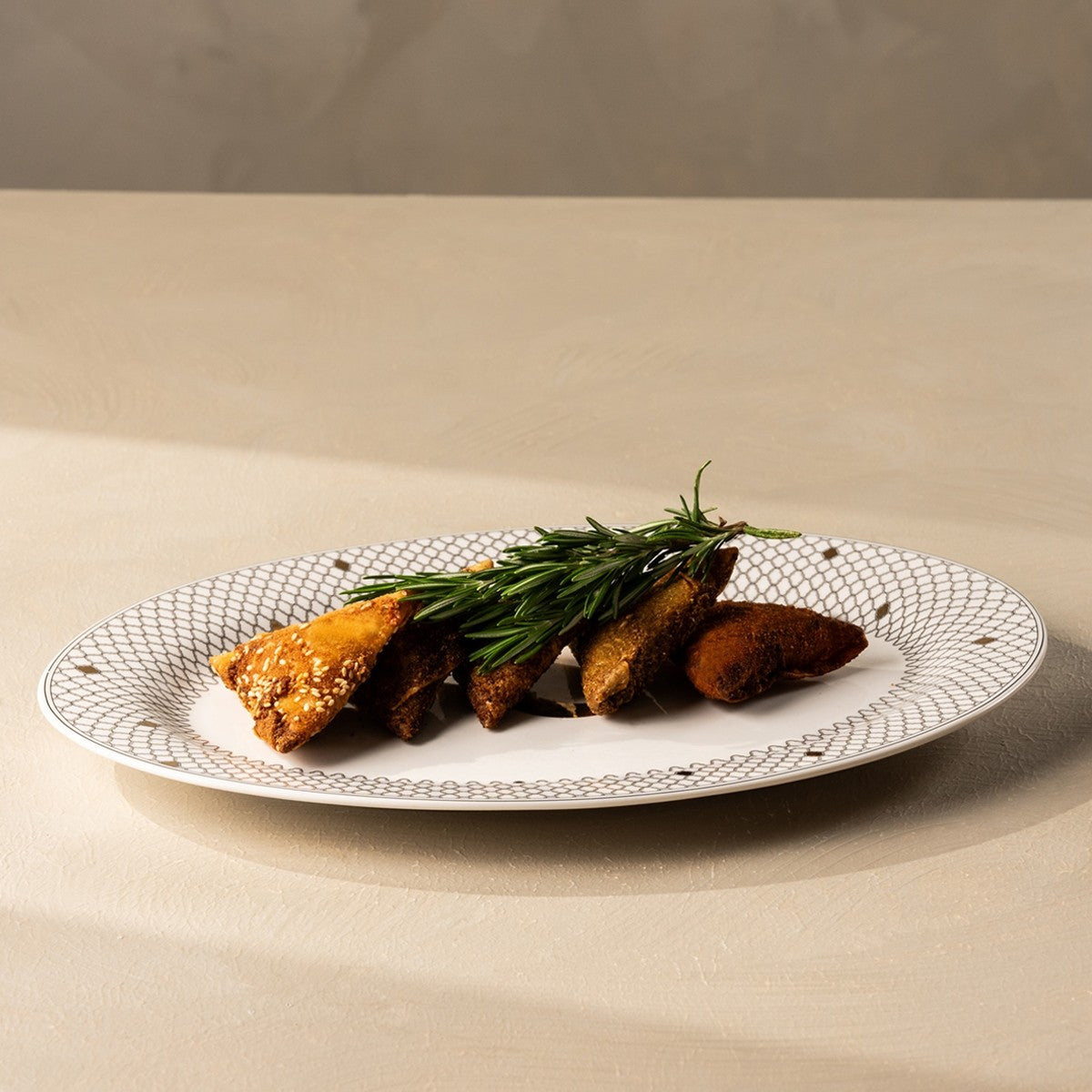 BARAKAH NEW BONE OVAL PLATE GOLD 35 CM